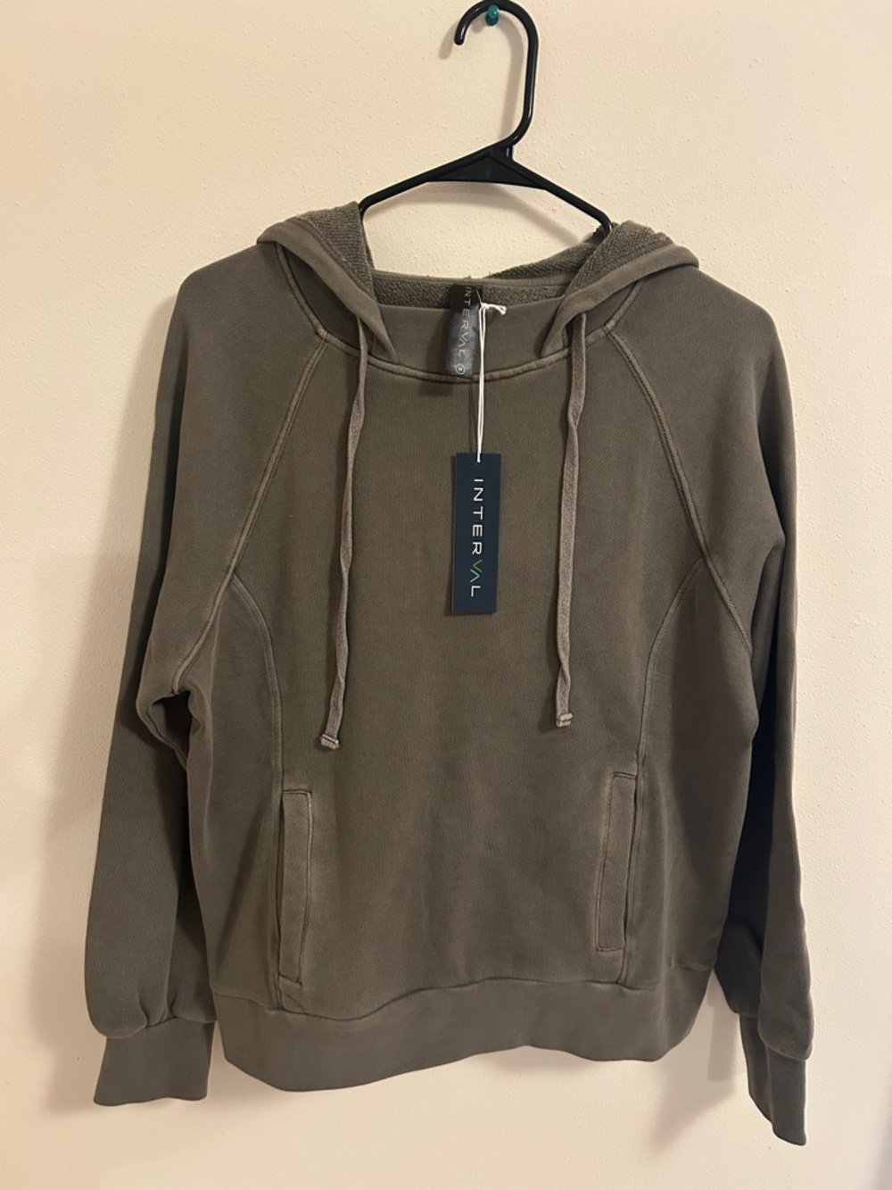 Women’s Interval Hoodie Sweatshirt color cement NWT